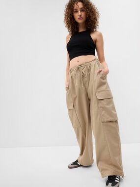 GAP Drawstring Cargo Pants in Khaki